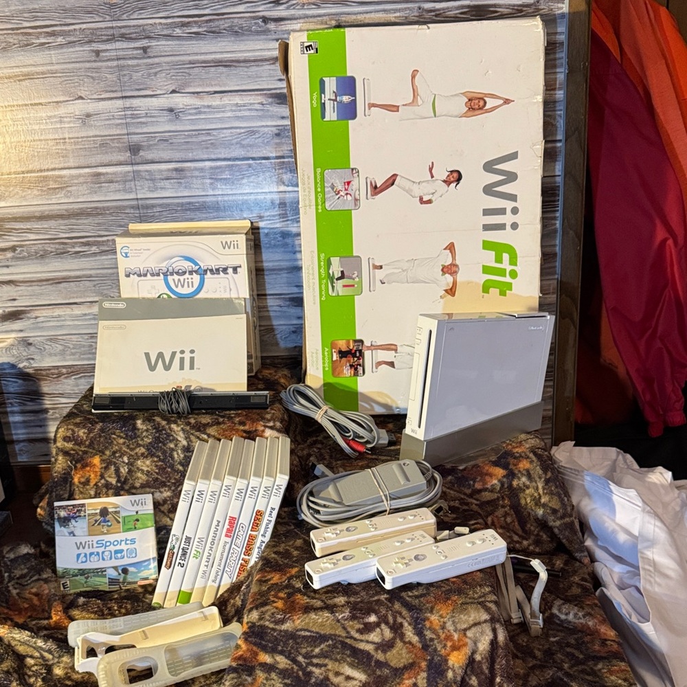 Nintendo Wii Console Set with White Accessories